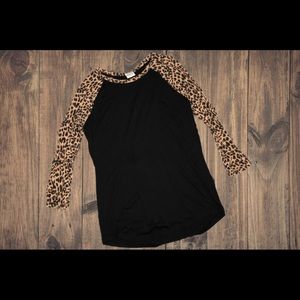 💕 PINK Black & Cheetah 3/4 Sleeve Shirt